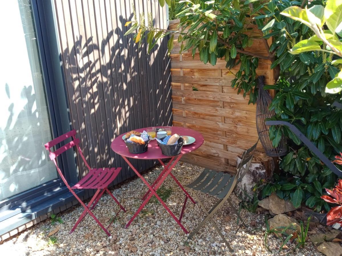 Studio De Jardin "Le Temps D Une Pause" Jusqu'A 4 Personnes En Face Du Beaujolais - Climatisation Et Borne Recharge Vehicule Electrique Montmerle-sur-Saone Exterior foto